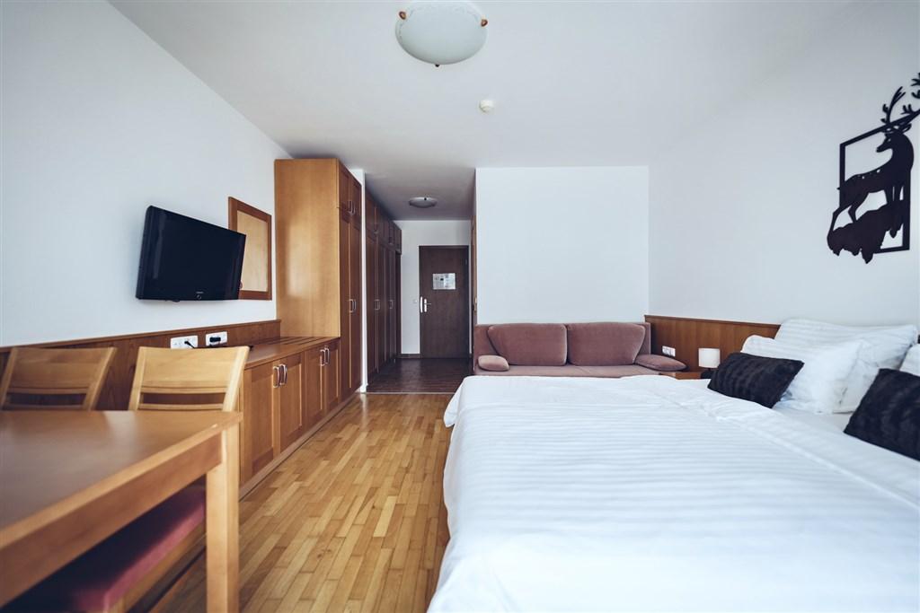 DeluxeRoomBalcony_03.JPG