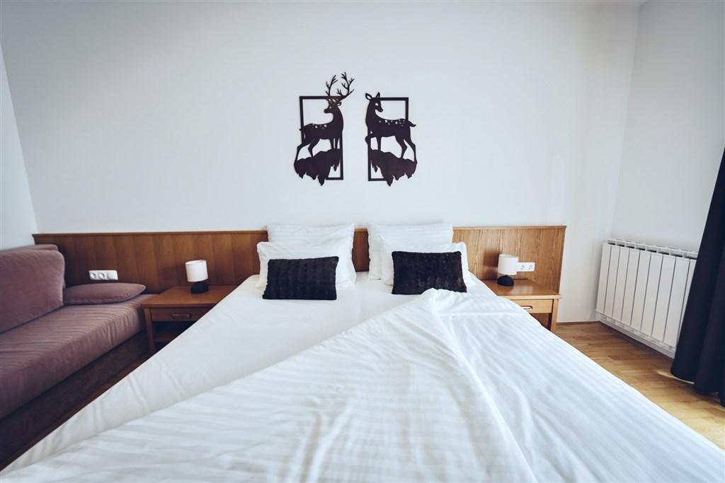 DeluxeRoomBalcony_05.JPG