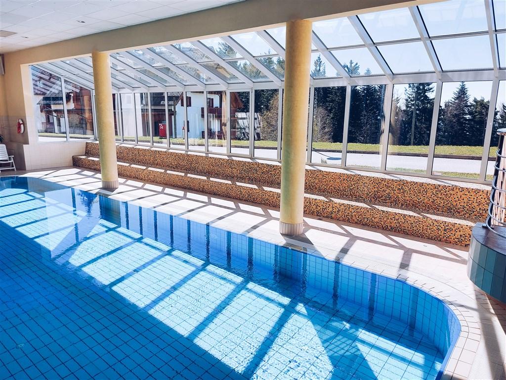 Ogrevan bazen kopanje na Pohorju Maribor in okolica_Wellness hi