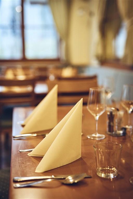 Restaurant_Bolfenk_02.jpg