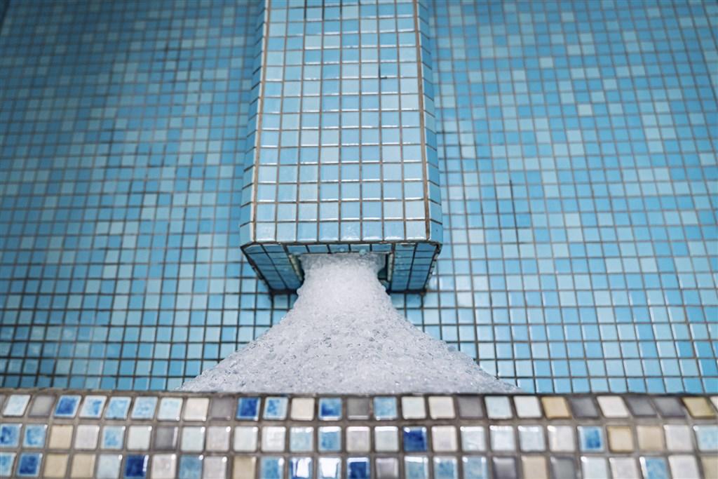 WELLNESS-SPA-RESORT-Wellness-hisa-house-ledena-jama-ice-cave-sa