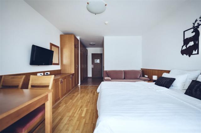 DeluxeRoomBalcony_03.JPG