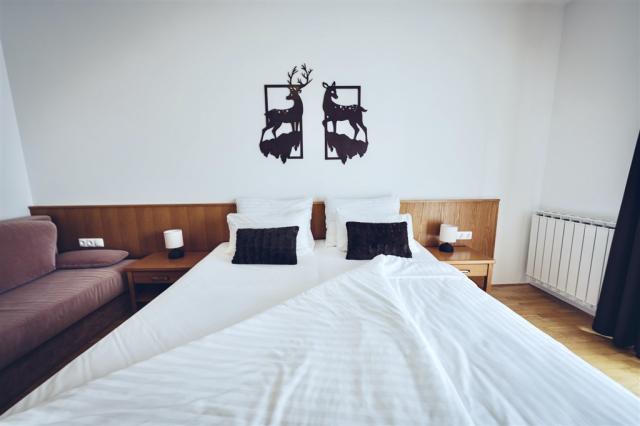 DeluxeRoomBalcony_05.JPG