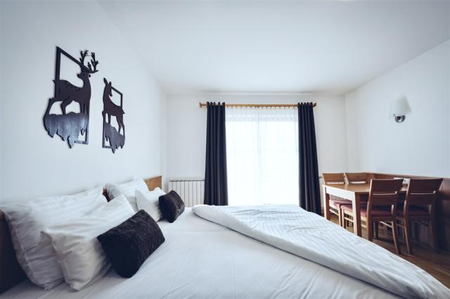 DeluxeRoomBalcony_06.JPG