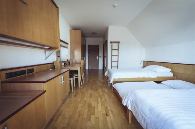 TwinRoom_02.JPG