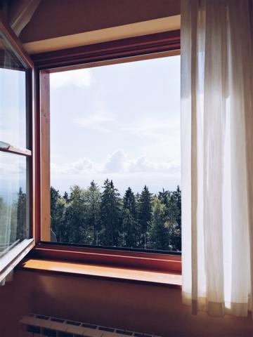 Pohorje Village Wellness & Spa Resort_Forest hotel Videc view1.