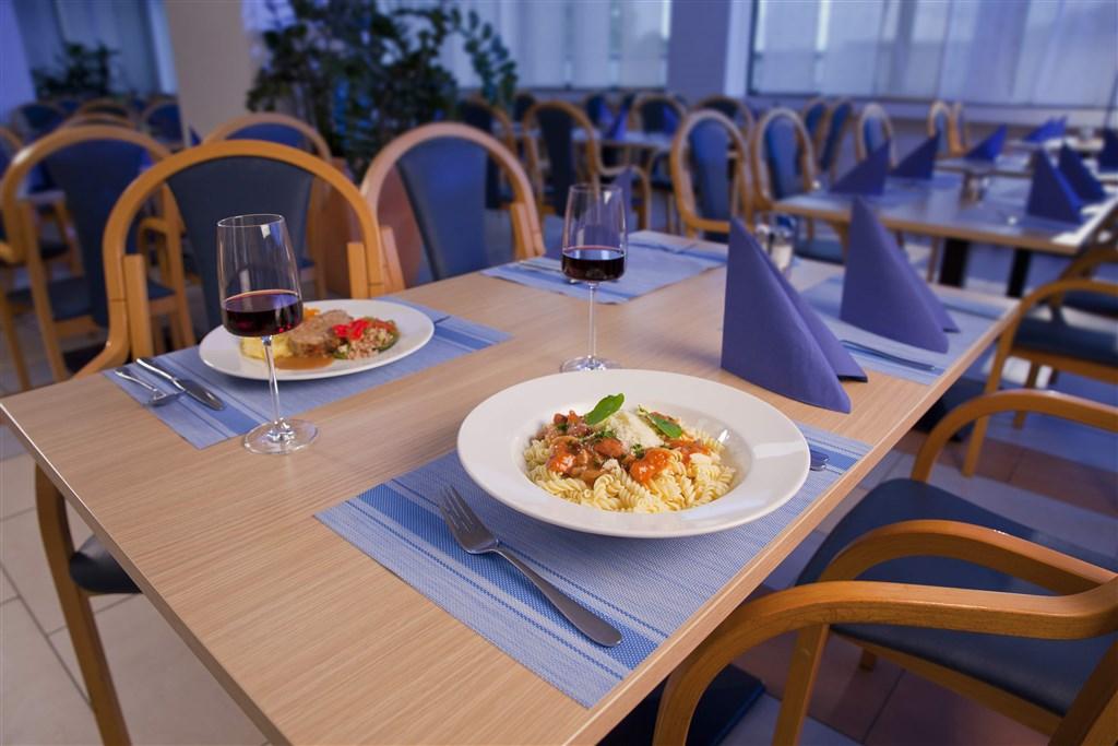 Restaurant hotel 1.jpg