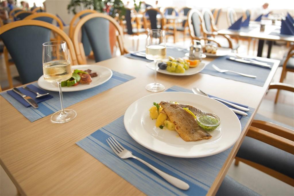Restaurant hotel 3.jpg