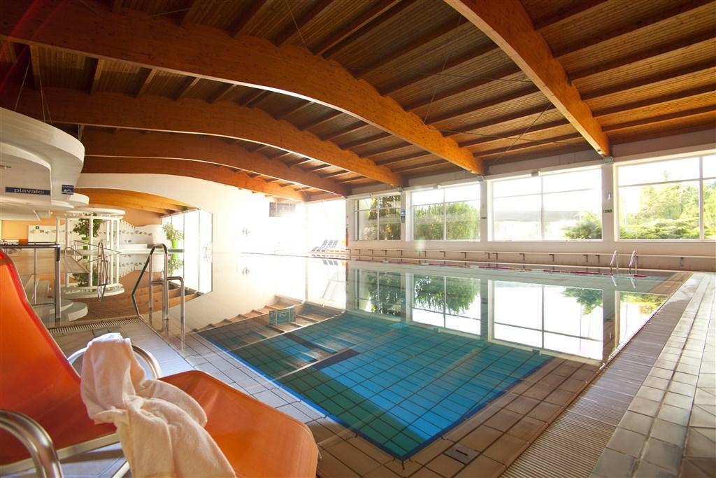 indoor swimming pool2.jpg