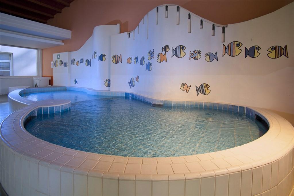 indoor children pool.jpg