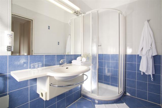 Comfort room with balcony 5.jpg