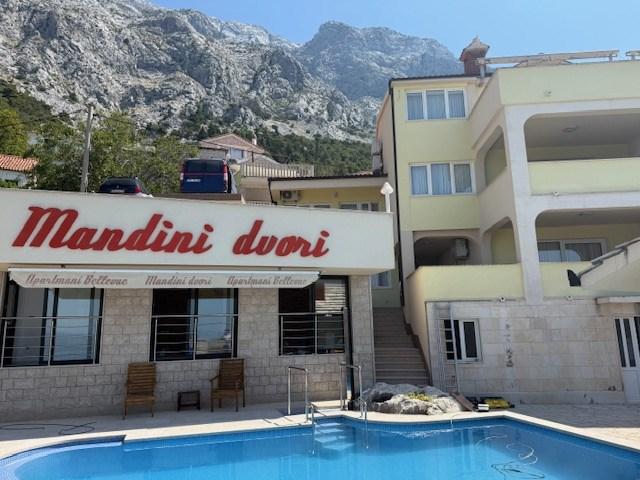 Mandini Dvori