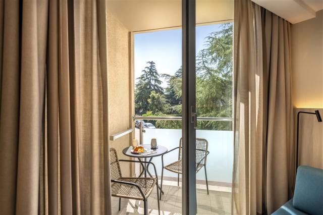 Aminess_Vival_Maestral_Hotel_2023_Superior_double_room_with_bal