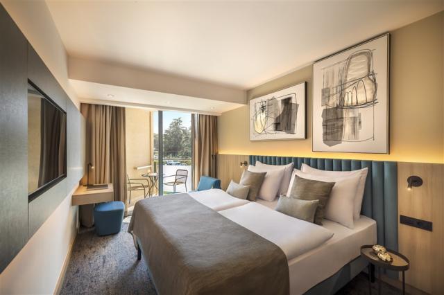 Aminess_Vival_Maestral_Hotel_2023_Superior_double_room_with_bal