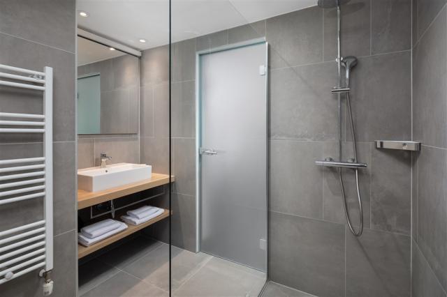 Aminess_Vival_Maestral_Hotel_2023_Superior_suite_with_seaside_b