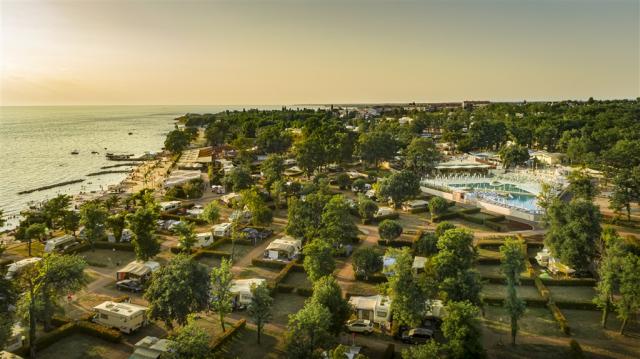 aminess-planet-camping-maravea-resort-pitch-beach.jpeg