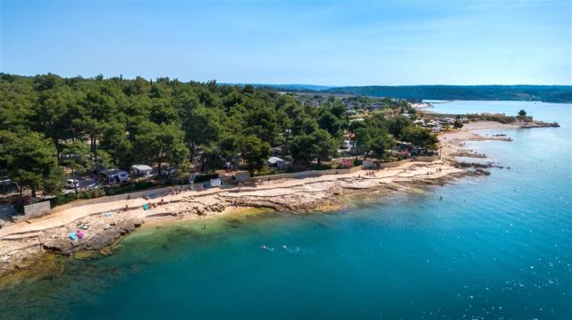 aminess-planet-camping-sirena-novigrad-bay.jpeg