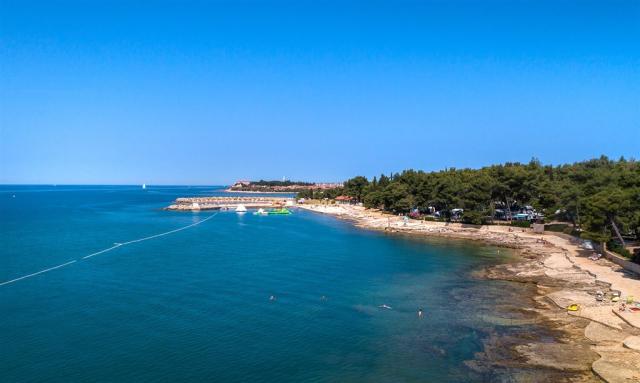 aminess-planet-camping-sirena-novigrad-coastal-view.jpeg