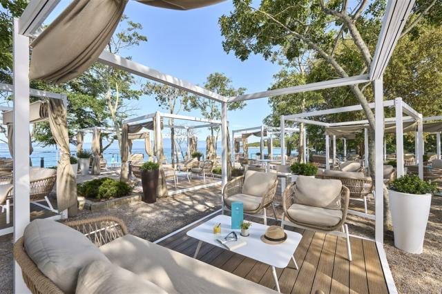 aminess-atea-krk-punto-mare-lounge-bar-seaside-view.jpeg