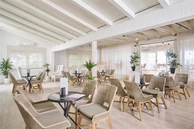 31_Mediteran_Hotel_by_Aminess_Restaurant-and-bar_Lobby-bar_Medi