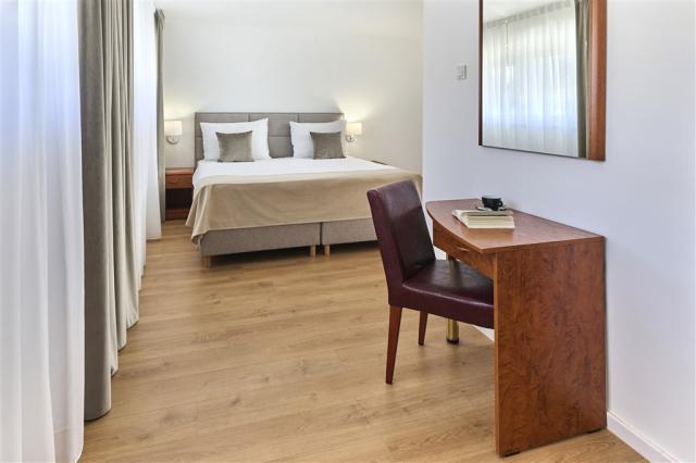 31_Mediteran_Hotel_by_Aminess_Room_standard-double-room_Mediter