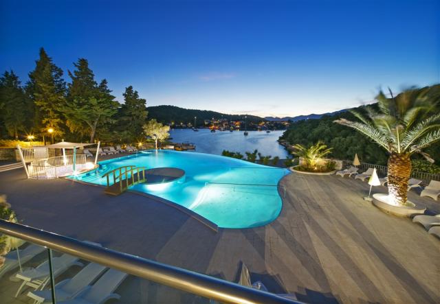 20_Aminess_Port9_Resort_Bars_and_Restaurants_Argola_Argola_1.jp