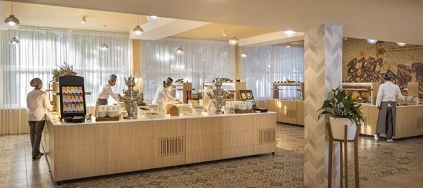 Port 9  restaurant.jpg