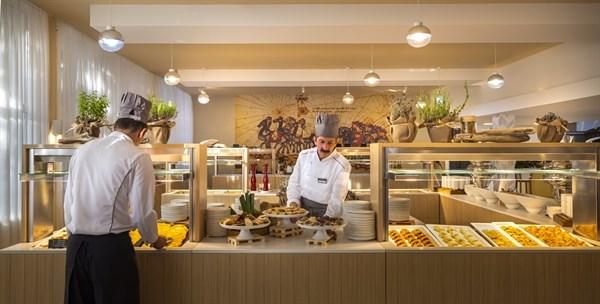 Port 9  restaurant 2.jpg