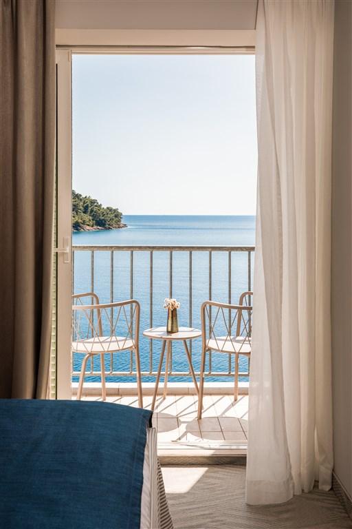 Aminess_Younique_Lume_Hotel_2025_Superior_double_room_with_seas