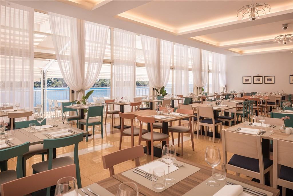 aminess-lume-hotel-unico-restaurant-elegant-interior.jpeg