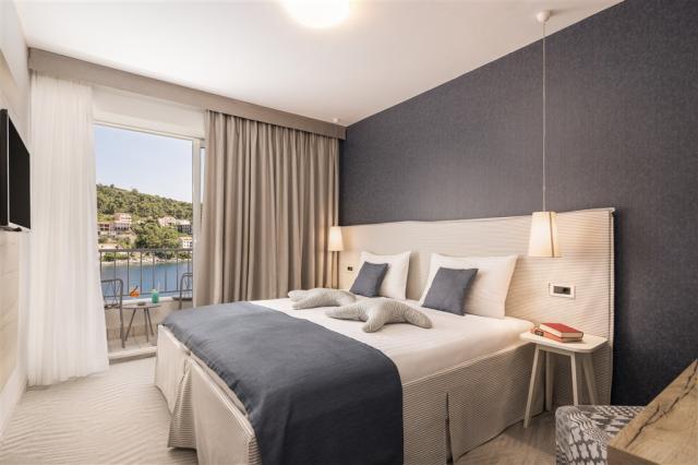 Aminess_Younique_Lume_Hotel_2025_Superior_double_room_with_seas