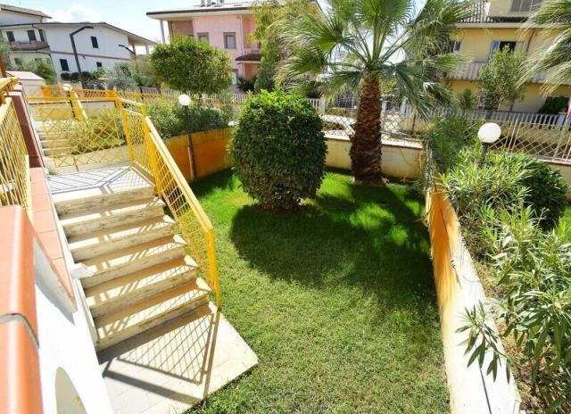 Residence Capri - Martinsicuro - Villa Rosa