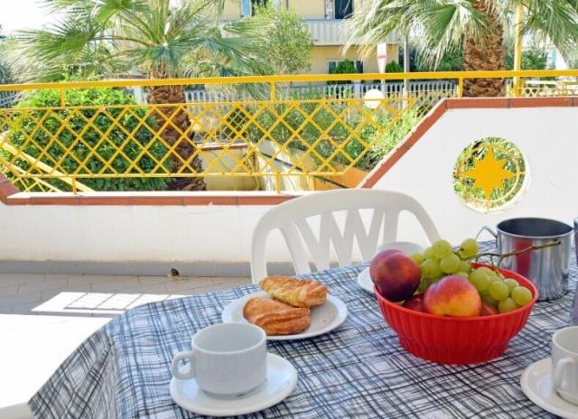 Residence Capri - Martinsicuro - Villa Rosa