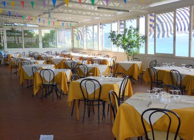 Villaggio Camping Costa del Mito - Caprioli