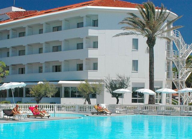 Hotel Domizia Palace**** - Baia Domizia