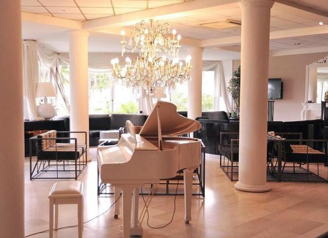 Hotel Domizia Palace**** - Baia Domizia
