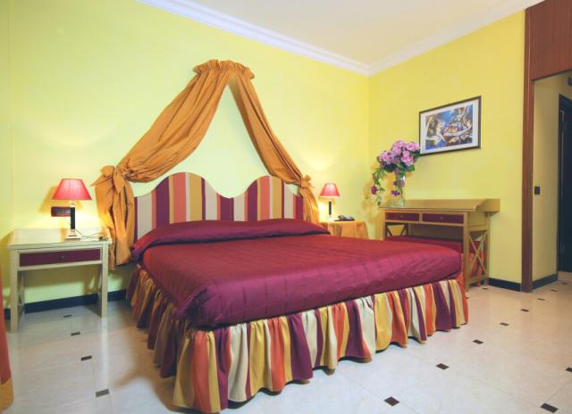 Hotel Domizia Palace**** - Baia Domizia