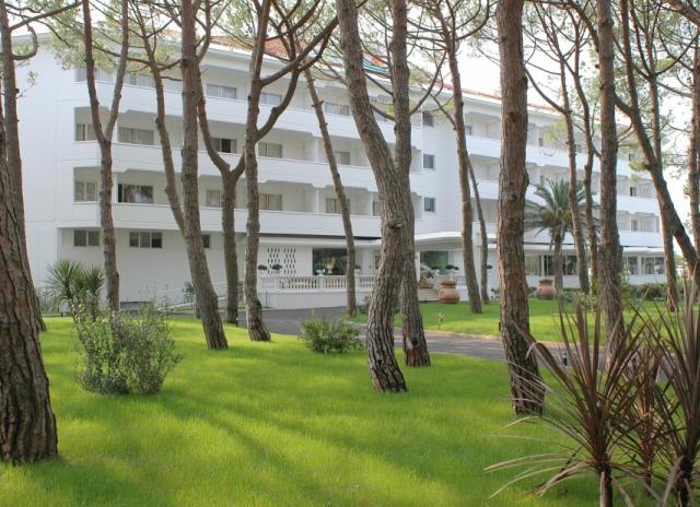 Hotel Domizia Palace**** - Baia Domizia