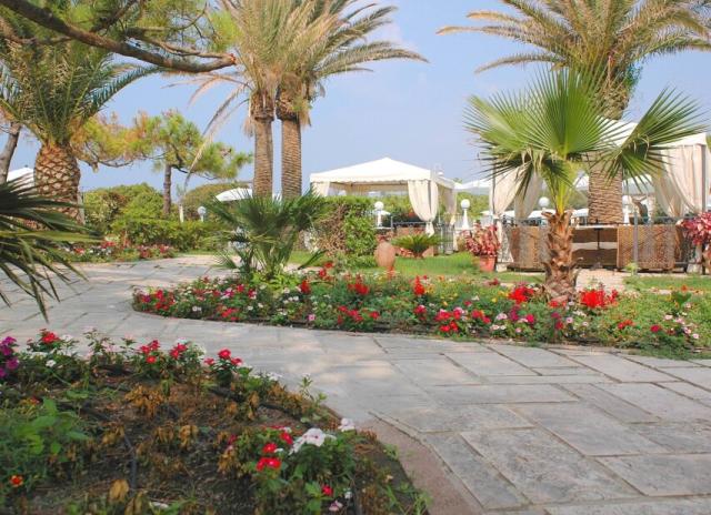 Hotel Domizia Palace**** - Baia Domizia