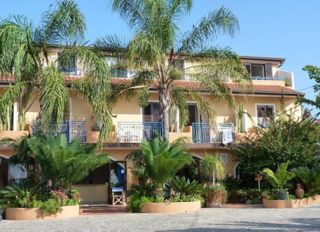 Hotel Grotticelle*** - Capo Vaticano