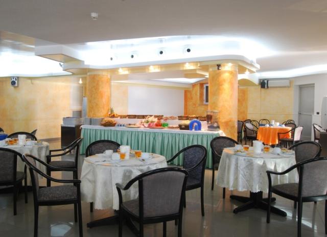 Hotel Maxim’s*** - Martinsicuro - Villa Rosa