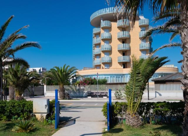 Hotel Maxim’s*** - Martinsicuro - Villa Rosa