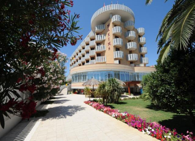 Hotel Maxim’s*** - Martinsicuro - Villa Rosa