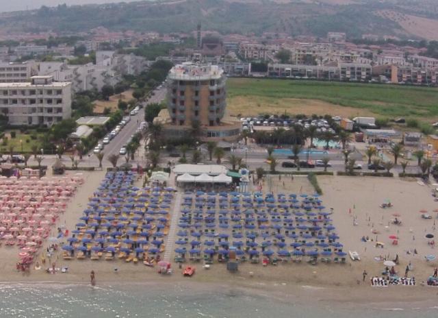 Hotel Maxim’s*** - Martinsicuro - Villa Rosa
