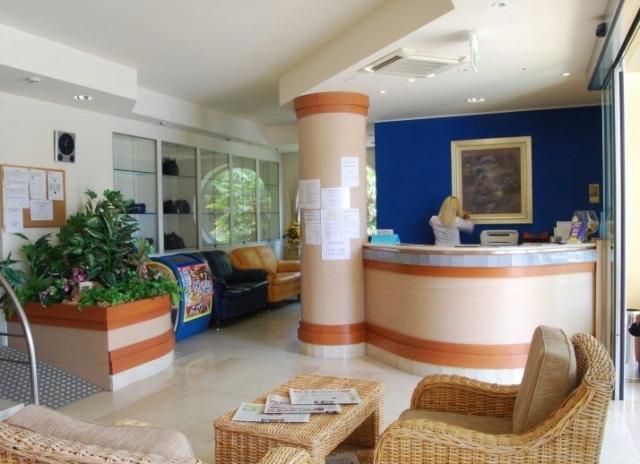 Residence Mare Blu - Martinsicuro - Villa Rosa