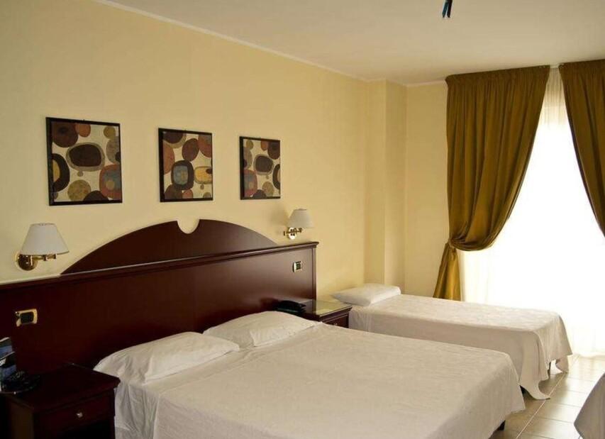Club Hotel Kennedy**** - Roccella Jonica