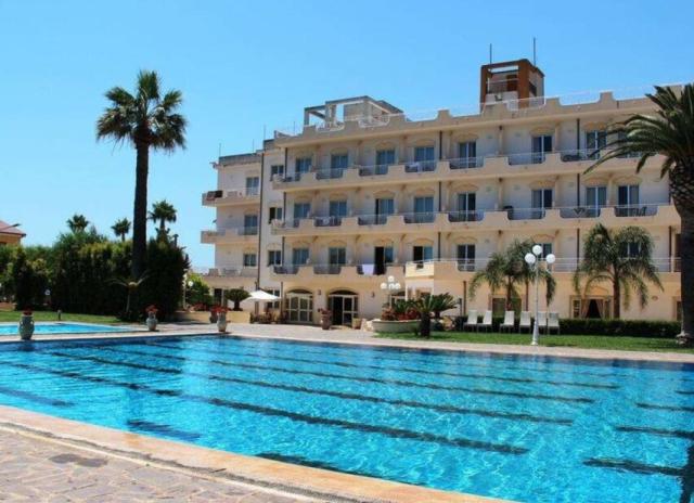 Club Hotel Kennedy**** - Roccella Jonica