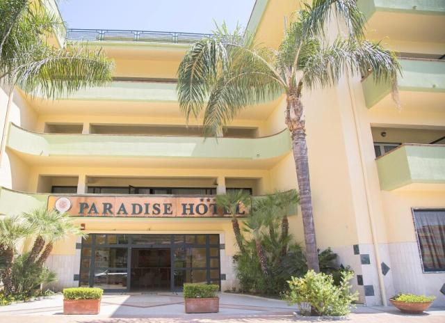 Hotel Village Paradise**** - Marina di Mandatoriccio