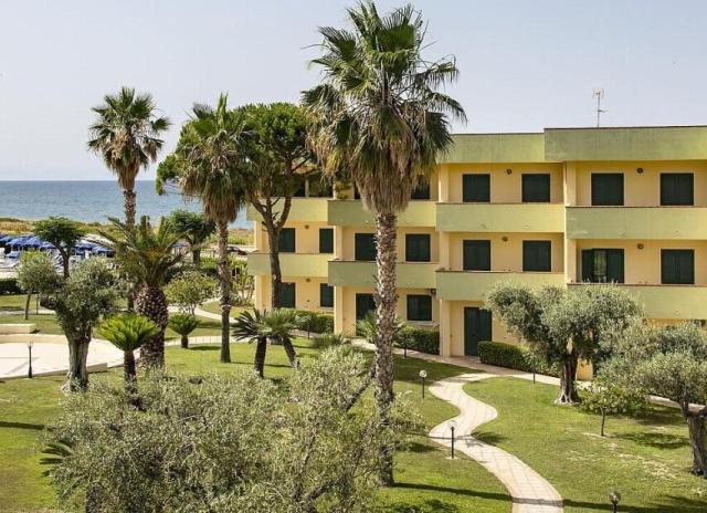 Hotel Village Paradise**** - Marina di Mandatoriccio