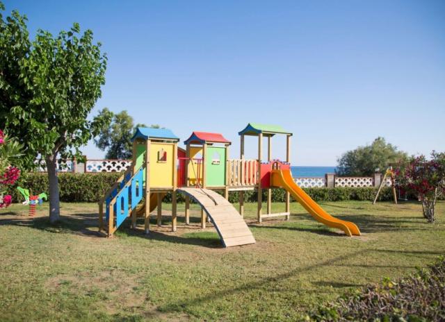 Hotel Village Paradise**** - Marina di Mandatoriccio